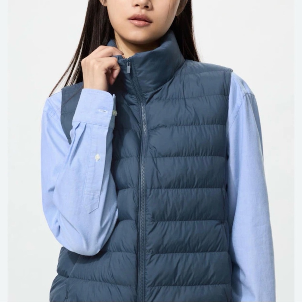 Uniqlo Ultra Light Down Vest in Blue Size L